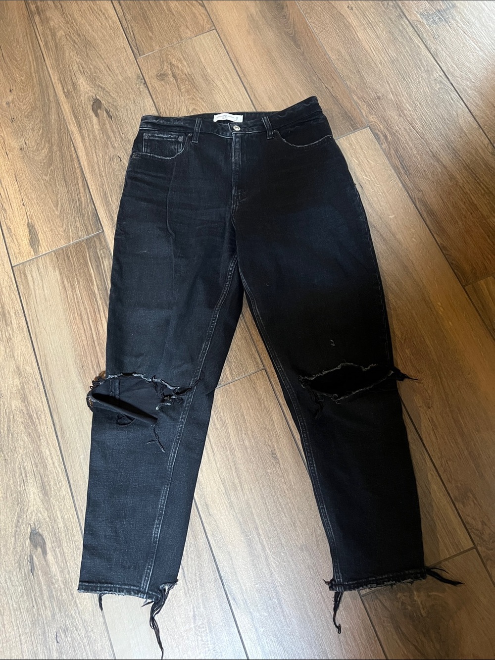 Abercrombie & Fitch “The Mom High Rise” Curve Love Jeans
